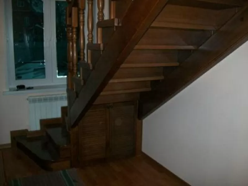 Недорогие готовые деревянные лестницы для дома,  коттеджа,  дачи. 7