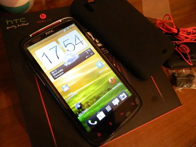 Продается телефон HTC Sensation XE. Новый.  3
