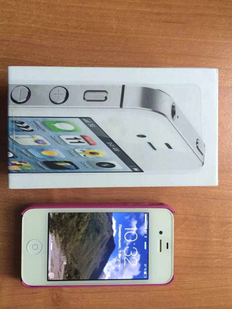 Продаю Apple iPhone 4S 16Gb белый
